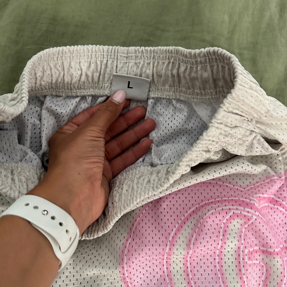 Bravest studios shorts L - Picture 3 of 4